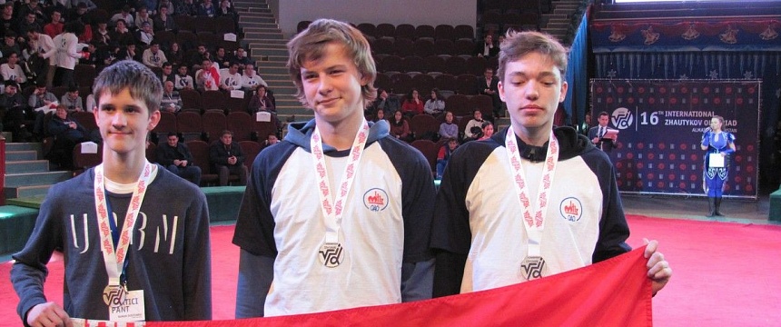 Два золота и два серебра у Мозыря — итог Международной олимпиады школьников по информатике