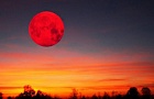 «Кровавая луна» в небе