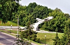Самолет-памятник МиГ - 17